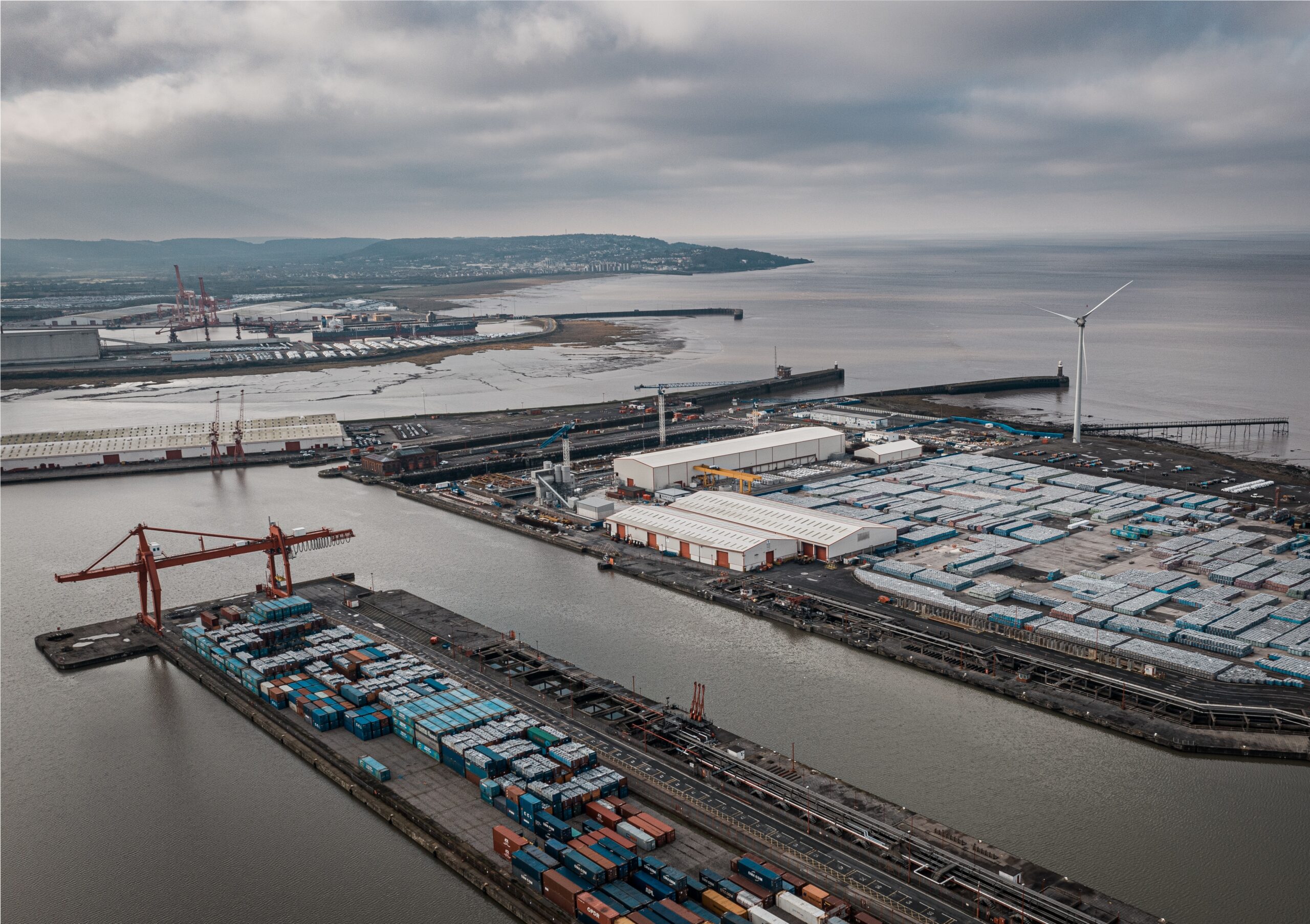 Hafen und industrielle Anlagen